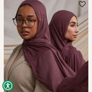 Vela, Rosewood Hijab